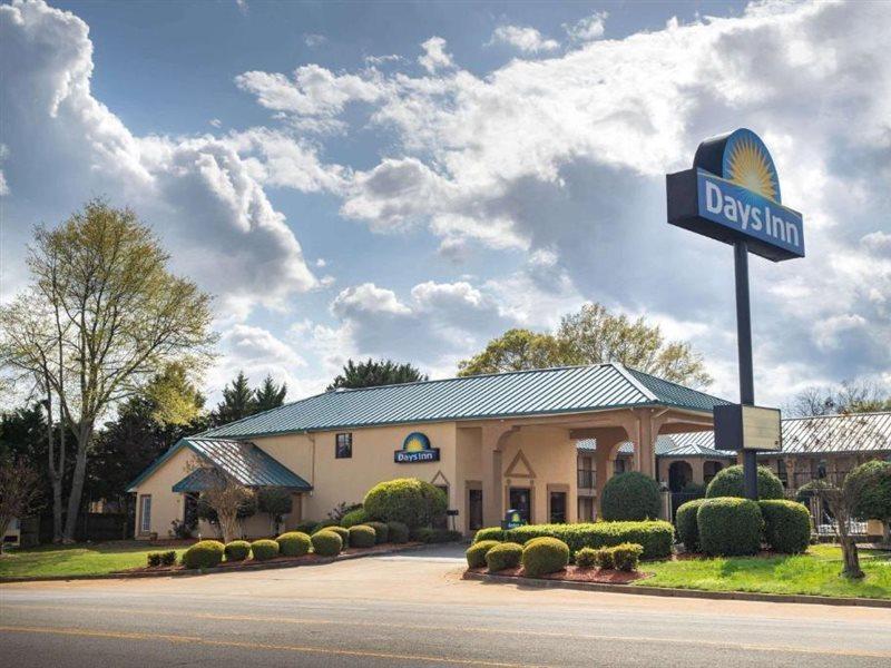 Days Inn By Wyndham Thomaston Εξωτερικό φωτογραφία