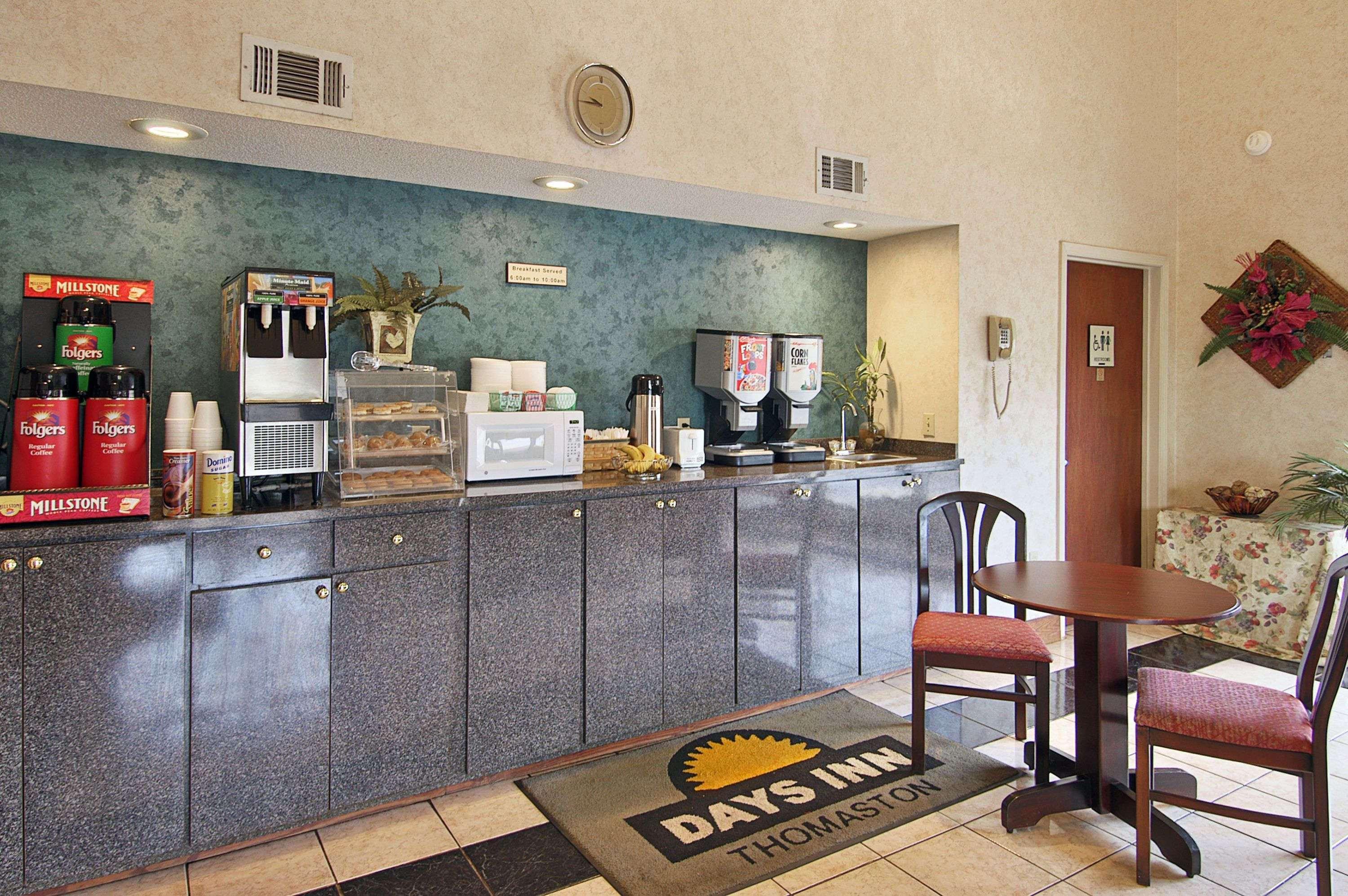 Days Inn By Wyndham Thomaston Εξωτερικό φωτογραφία